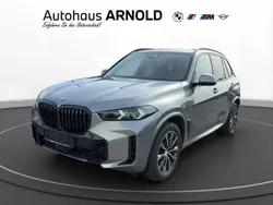 Grau Gebraucht 2023 BMW X5 M Sport SUV | 76.100 € (Etwas zu teuer)