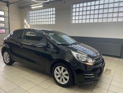 Gebraucht 2016 Kia Rio DREAM-TEAM Edition Limousine | 7.400 € (Fairer Preis)