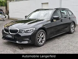 Schwarz ii Gebraucht 2021 BMW 318 Sport Line Kombi | 22.400 € (Guter Preis)