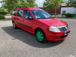 Rot Gebraucht 2010 Dacia Logan MCV Kombi | 2.999 €
