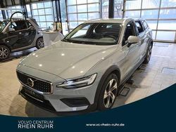 Gebraucht 2023 Volvo V60 CC Kombi | 35.850 € (Guter Preis)