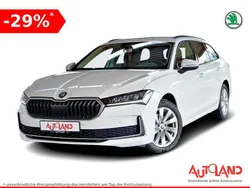 Weiß Gebraucht 2024 Skoda Superb Kombi | 35.890 €