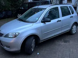 Silber Gebraucht 2003 Mazda 2 Comfort Limousine | 800 € (Superpreis)