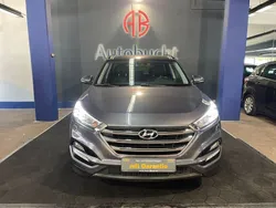 Grau Gebraucht 2018 Hyundai Tucson Premium SUV | 19.999 € (Guter Preis)