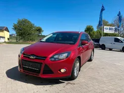 Rot Gebraucht 2011 Ford Focus Titanium Kombi | 5.690 € (Fairer Preis)