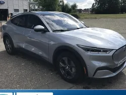 Silber Gebraucht 2023 Ford Mustang Mach-E SUV | 37.990 € (Guter Preis)