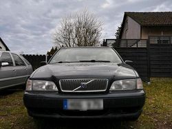 Grün Gebraucht 1999 Volvo V70 Kombi | 1.680 € (Teuer)