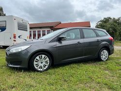 Grau Gebraucht 2015 Ford Focus Kombi | 10.500 € (Fairer Preis)