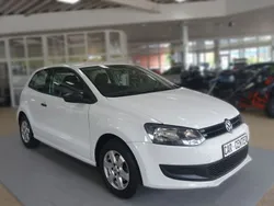 Weiß Gebraucht 2010 VW Polo Trendline Kleinwagen | 4.500 € (Fairer Preis)