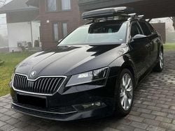 Schwarz Gebraucht 2017 Skoda Superb Ambition Kombi | 15.590 € (Fairer Preis)