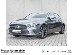 Grau Gebraucht 2021 Mercedes A180 Style Limousine | 23.480 € (Guter Preis)