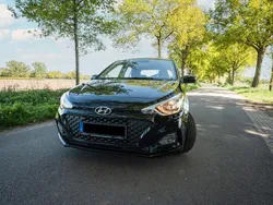 Schwarz Gebraucht 2018 Hyundai i20 Trend Kleinwagen | 12.299 € (Fairer Preis)