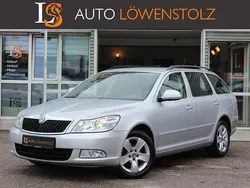 Silber Gebraucht 2012 Skoda Octavia Ambition Kombi | 5.990 € (Guter Preis)