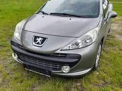 Grau Gebraucht 2009 Peugeot 207 CC Filou Cabrio | 2.590 € (Superpreis)