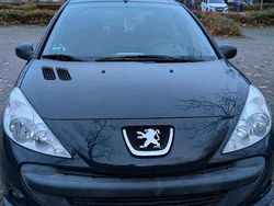 Blau Gebraucht 2011 Peugeot 206+ Kleinwagen | 2.800 €