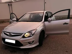 Grau Gebraucht 2010 Hyundai i30 Kombi | 2.999 €