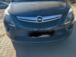 Schwarz Gebraucht 2015 Opel Zafira Tourer Eco Van / Kleinbus | 9.000 € (Fairer Preis)