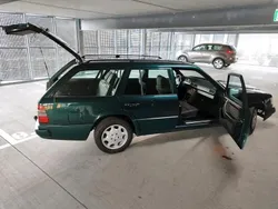 Grün Gebraucht 1994 Mercedes E280 Kombi | 10.500 €