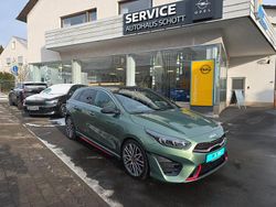 Grün Gebraucht 2023 Kia Ceed GT Limousine | 27.980 € (Fairer Preis)