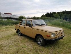Gelb Gebraucht 1986 Wartburg 353 Limousine | 4.895 €
