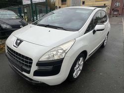 Weiß Gebraucht 2010 Peugeot 3008 Premium Kombi | 4.600 € (Fairer Preis)