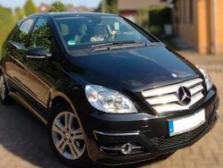 Schwarz Gebraucht 2011 Mercedes B160 Van / Kleinbus | 9.999 € (Etwas zu teuer)