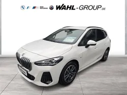 Weiß Gebraucht 2024 BMW 218 Active Tourer M Sport Van / Kleinbus | 31.890 € (Guter Preis)