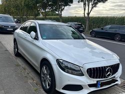 Weiß Gebraucht 2015 Mercedes C220 Limousine | 14.000 €