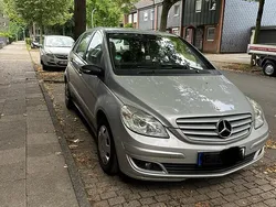 Grau Gebraucht 2006 Mercedes B150 Van / Kleinbus | 3.150 € (Etwas zu teuer)