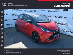 Vulcanorot Gebraucht 2017 Toyota Aygo X-cite Kleinwagen | 9.990 € (Etwas zu teuer)