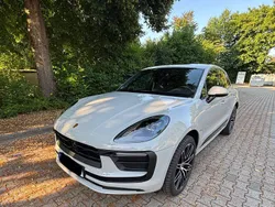Grau Gebraucht 2023 Porsche Macan SUV | 69.900 € (Fairer Preis)