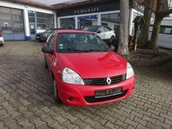 Rot Gebraucht 2011 Renault Clio II Authentique Limousine | 1.980 € (Guter Preis)
