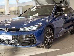Blau Neu 2025 VW Passat R-line Kombi | 68.402 €