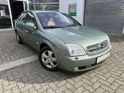 Mintgrünmet. Gebraucht 2003 Opel Vectra Elegance Kombi | 2.490 € (Etwas zu teuer)