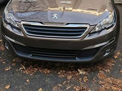 Braun Gebraucht 2013 Peugeot 308 Kleinwagen | 6.700 € (Fairer Preis)