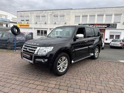 Schwarz Gebraucht 2017 Mitsubishi Pajero Top SUV | 26.900 € (Fairer Preis)