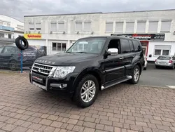 Schwarz Gebraucht 2017 Mitsubishi Pajero Top SUV | 26.900 € (Guter Preis)
