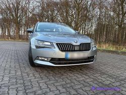 Grau Gebraucht 2017 Skoda Superb Kombi | 15.300 € (Fairer Preis)