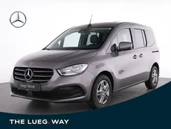 Chromitgrau metallic Gebraucht 2024 Mercedes T180 Style Van / Kleinbus | 30.985 € (Teuer)