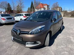 Braun Gebraucht 2016 Renault Scénic III LIMITED Van / Kleinbus | 8.999 € (Fairer Preis)