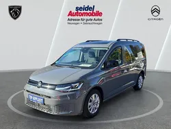 Grau Gebraucht 2022 VW Caddy Maxi California Van / Kleinbus | 41.650 € (Etwas zu teuer)