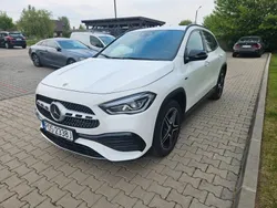 Weiß Gebraucht 2020 Mercedes GLA250 AMG line SUV | 27.300 € (Guter Preis)