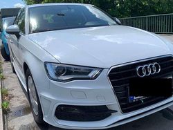 Weiß Gebraucht 2015 Audi A3 Attraction Limousine | 11.550 € (Superpreis)