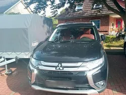 Schwarz Gebraucht 2016 Mitsubishi Outlander Plus SUV | 13.300 € (Fairer Preis)
