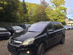 Schwarz Gebraucht 2006 Opel Zafira Cosmo Van / Kleinbus | 2.900 € (Fairer Preis)