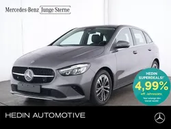 Grau Gebraucht 2024 Mercedes B180 Progressive Van / Kleinbus | 29.970 € (Superpreis)