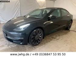 Black metallic Gebraucht 2021 Tesla Model 3 Performance Limousine | 29.750 € (Guter Preis)