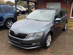 Grau Gebraucht 2018 Skoda Octavia Style Kombi | 13.500 € (Fairer Preis)