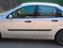 Silber Gebraucht 2005 Ford Focus Limousine | 1.250 € (Superpreis)