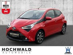 Rot Gebraucht 2021 Toyota Aygo X-play Kleinwagen | 10.990 € (Fairer Preis)